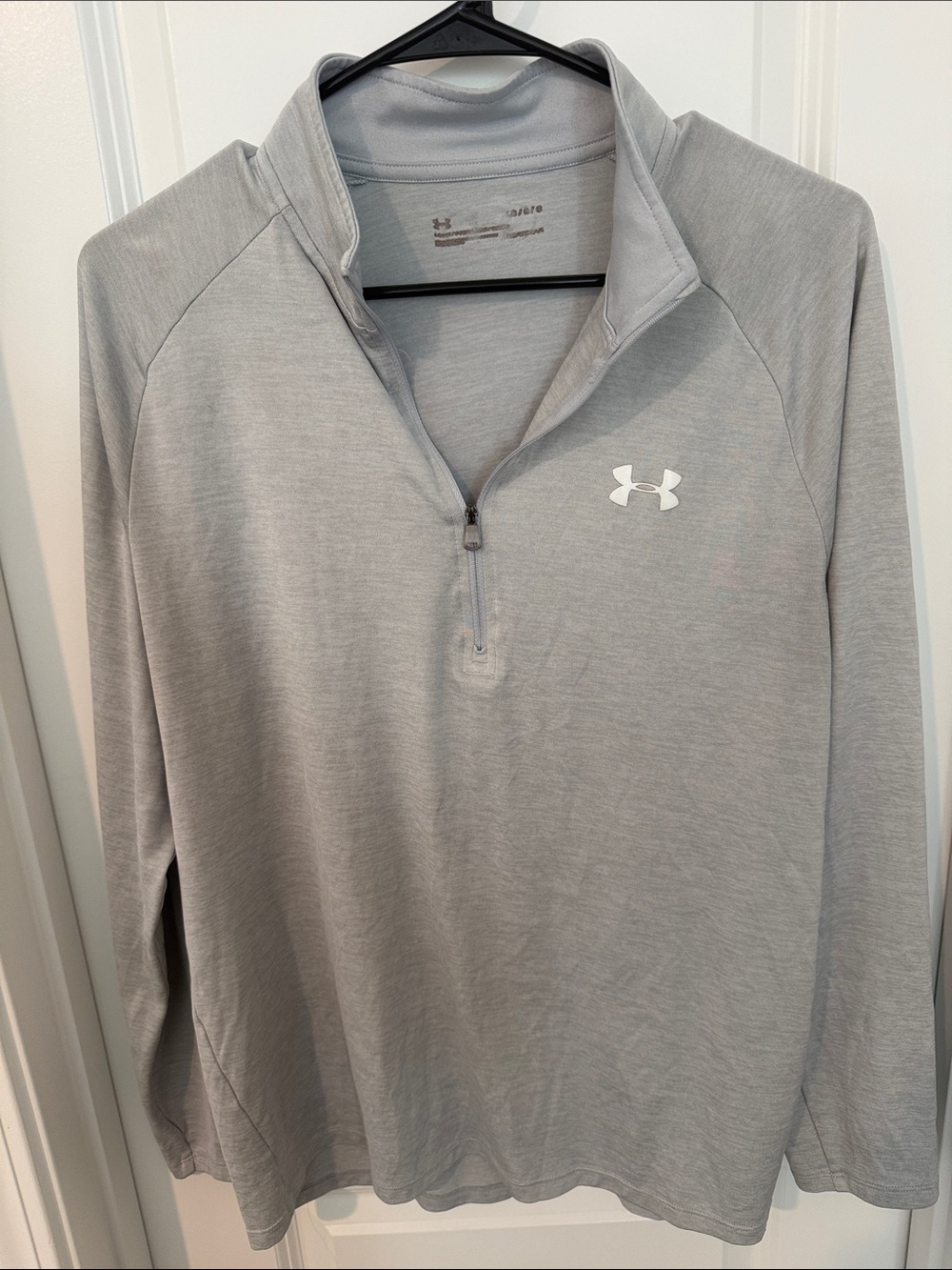 Under Armour Men’s Light Gray Quarter Zip Pullover